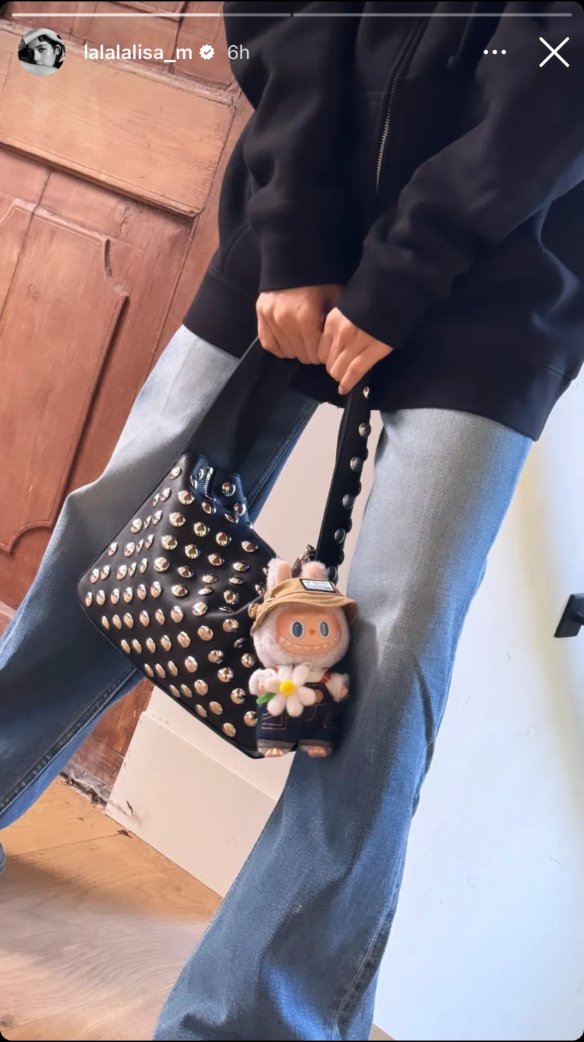 Lisa Blackpink bag