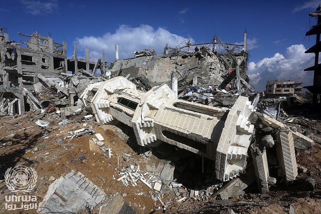 The_destruction_caused_by_the_Israeli_airstrike_of_Hassan_el-Banna_Mosque_and_the_surrounding_area,_Gaza_Strip.